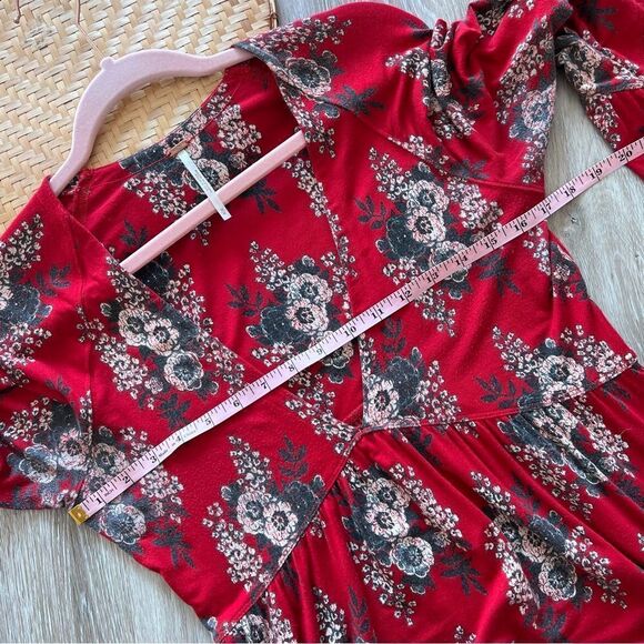 Free people red floral boho bell sleeve top - Picture 4 of 8